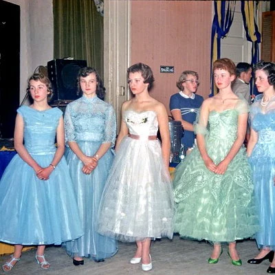 Teen girls at a 1956 Chicago Debutante Ball.
