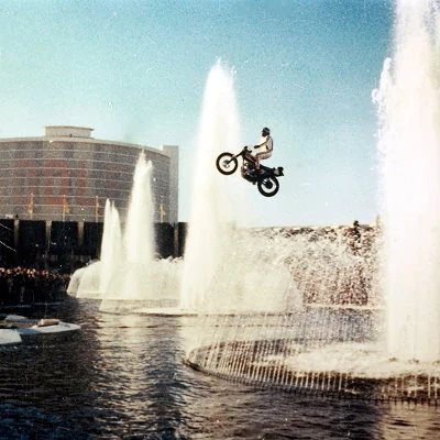 American motorcycle daredevil Evel Knievel attempts to jump the fountain at Caesar's Palace in Las Vegas, but crashes.