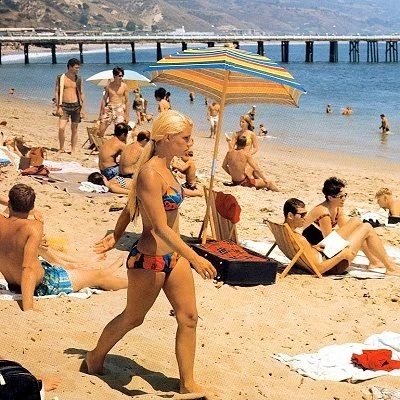 Real photo of 1968 beach scene.