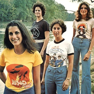 Advertisement for the Tshirtery.