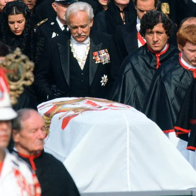 Princess Grace of Monaco is killed in a car accident at age 52. The former Academy Award winning actress Grace Kelly, is survived by her husband Prince Rainier and three children.