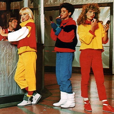 Advertisement for Candies apparel in Seventeen magazine.